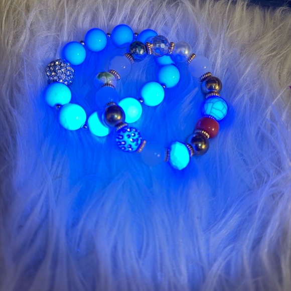 Two stretch Lucite Women’s Bracelet Bunde - Picture 9 of 9